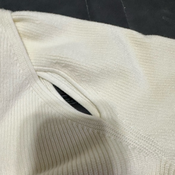 Universal Standard Keyhole Sweater XS in Tusk - Picture 6 of 6
